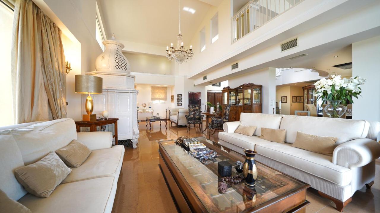 Luxury Villa Allure Dhafnes エクステリア 写真