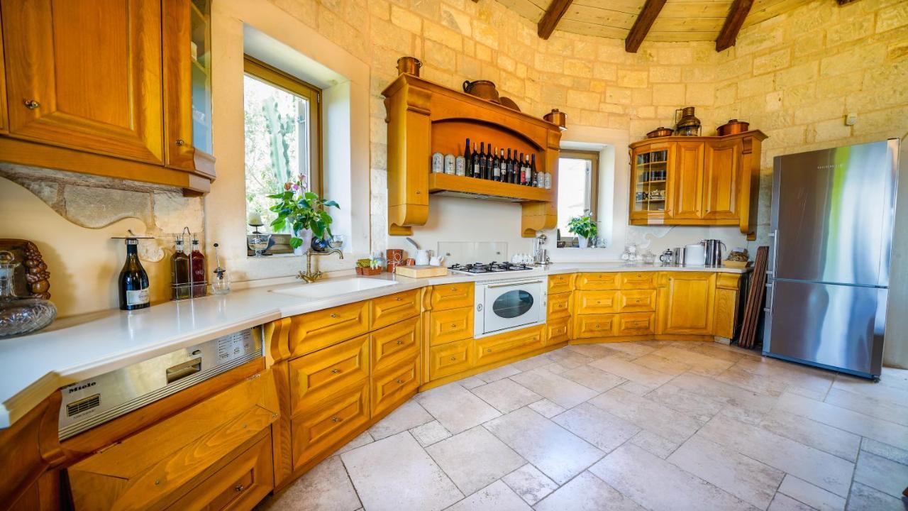 Luxury Villa Allure Dhafnes エクステリア 写真