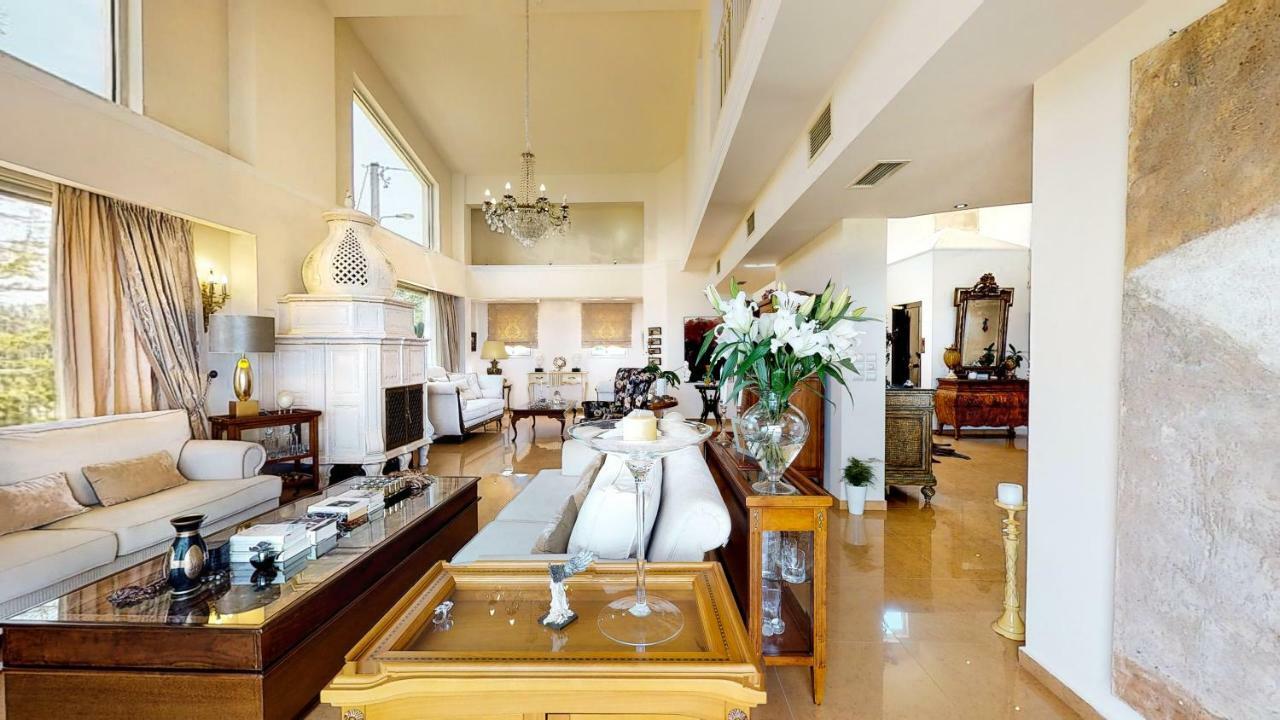 Luxury Villa Allure Dhafnes エクステリア 写真
