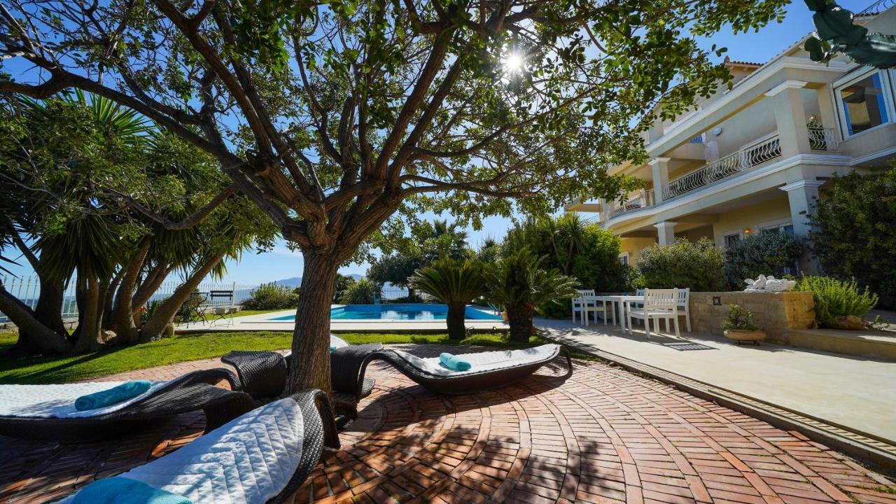 Luxury Villa Allure Dhafnes エクステリア 写真